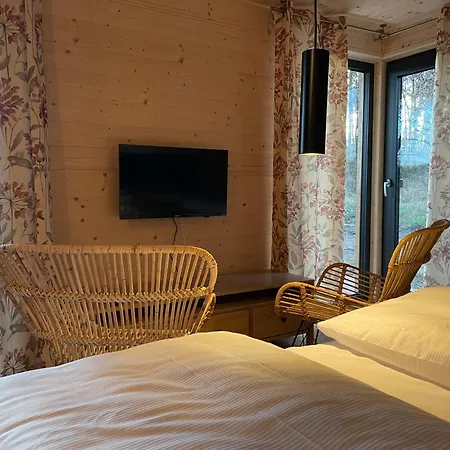 Glamping Challet Slunečno český Ráj *
